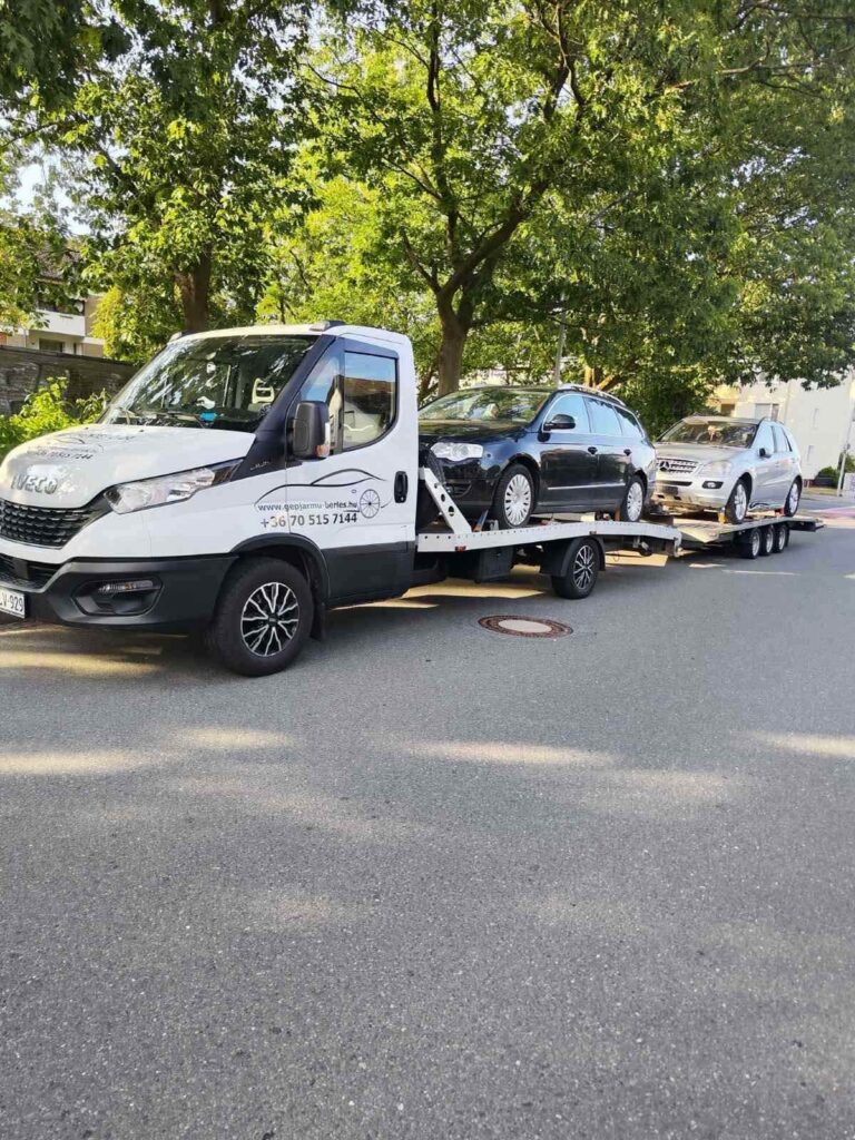 Autómentő Budapesten, az utcán