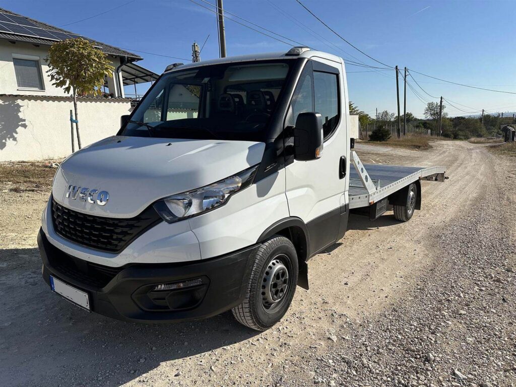 Platós Iveco autómentő – autómentés 0-24