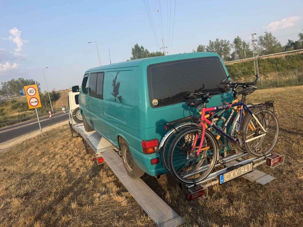 Kisteherautó mentés – VW Transporter az autómentőn